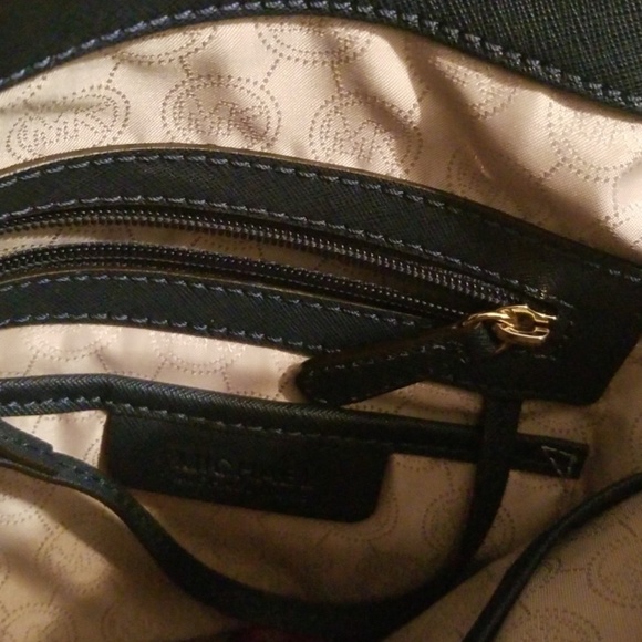 Michael Kors Bag - Picture 2 of 3